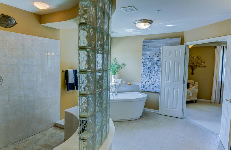 Best Bathroom Renovation Contractors in Leesburg, FL